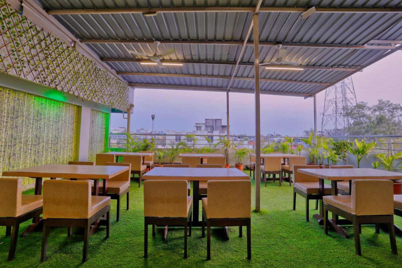 Hotel Galaxy Indore Extérieur photo