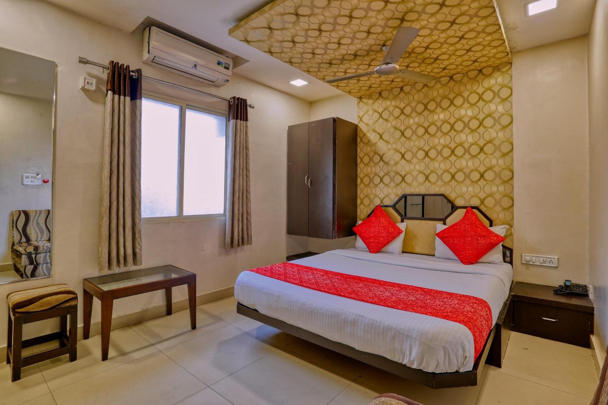 Hotel Galaxy Indore Extérieur photo