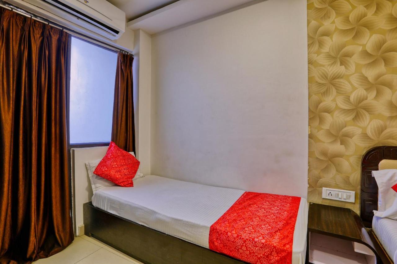 Hotel Galaxy Indore Extérieur photo