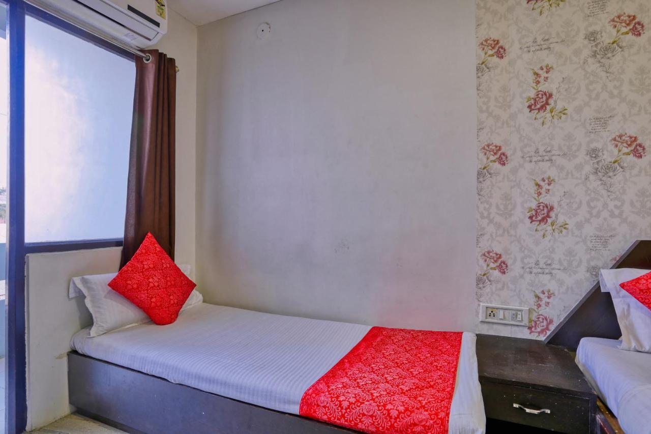 Hotel Galaxy Indore Extérieur photo