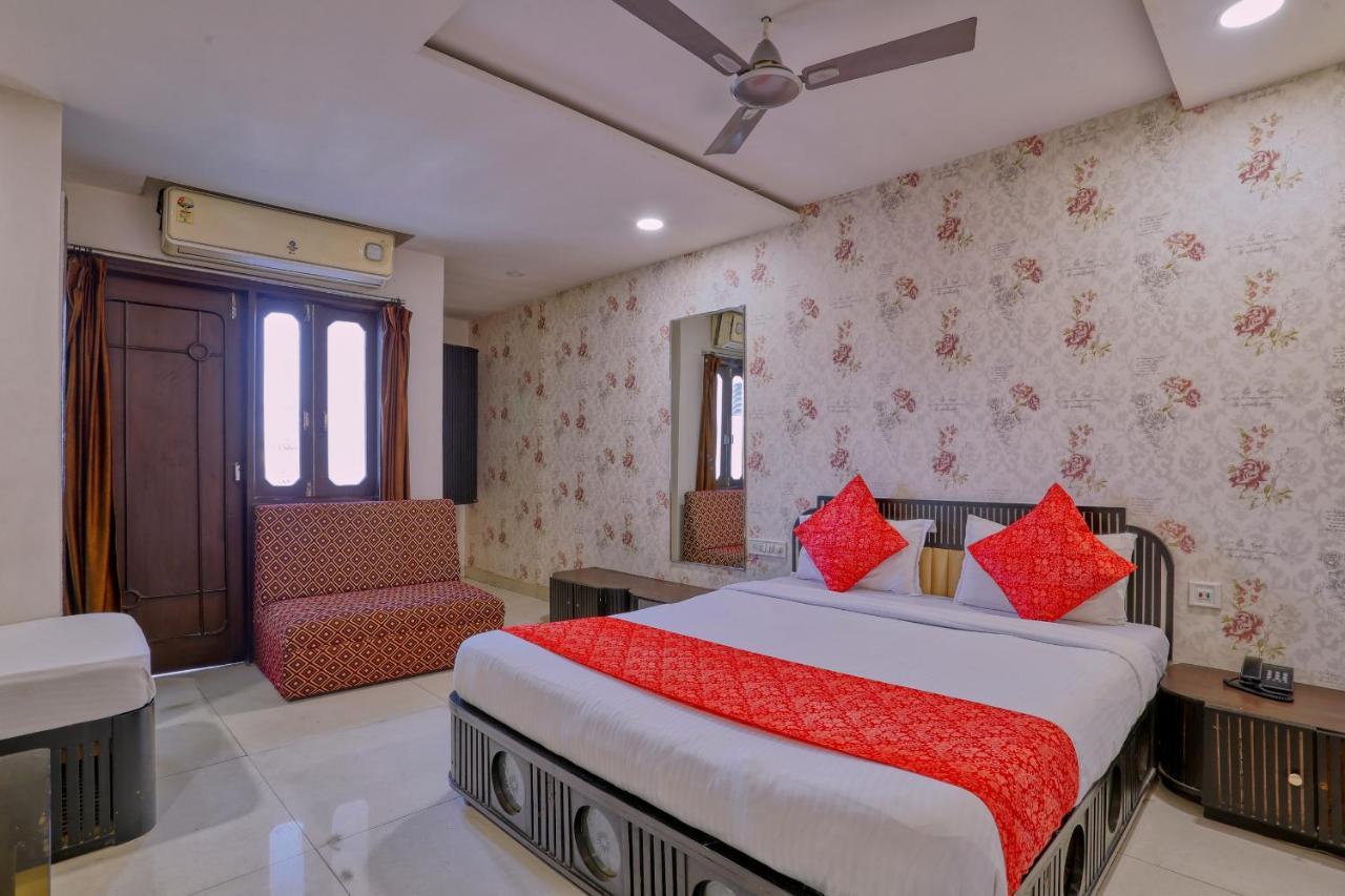 Hotel Galaxy Indore Extérieur photo