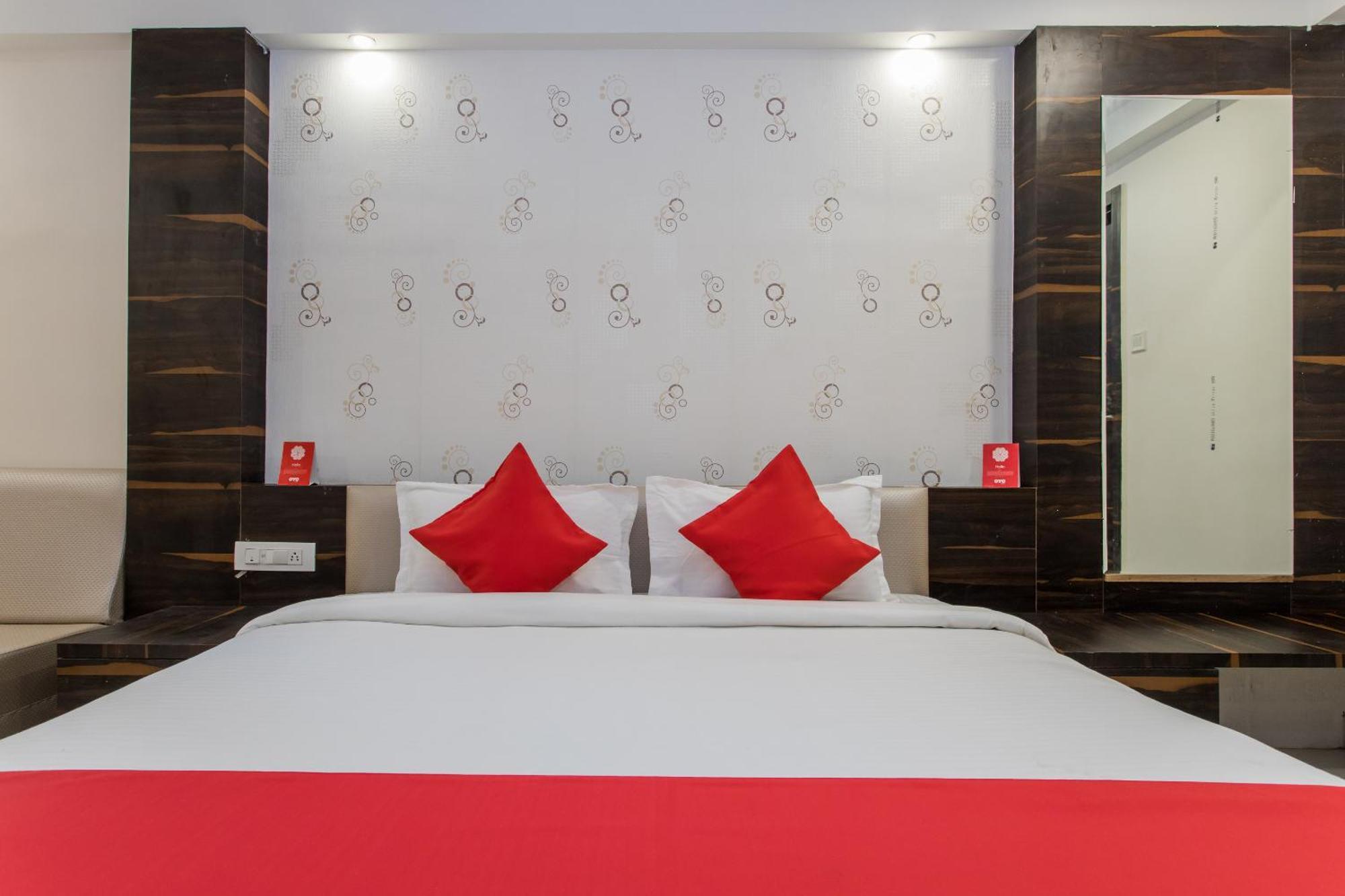 Hotel Galaxy Indore Extérieur photo